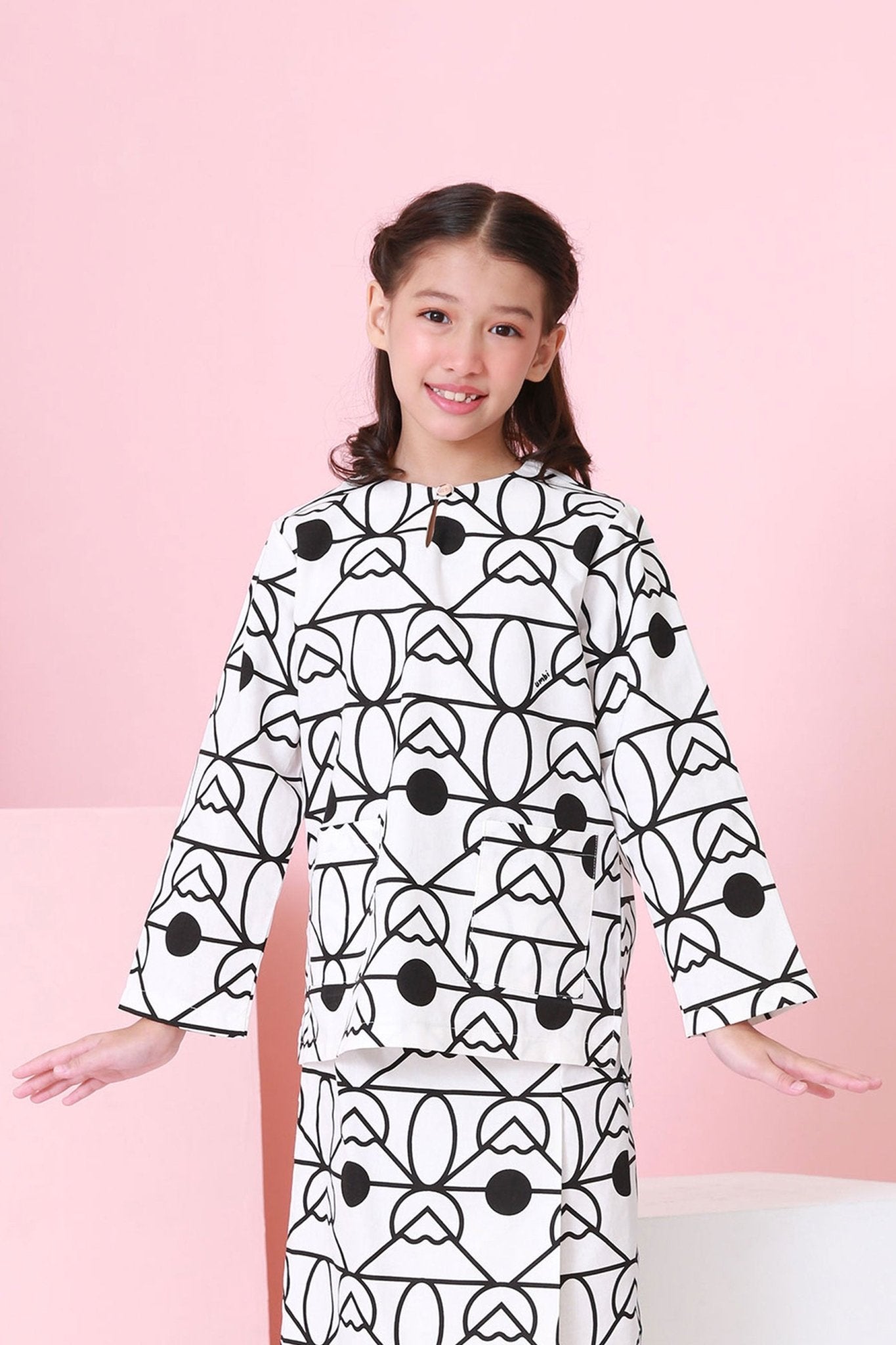 The Nikmat Collection Girl Kurung Top Fuji Print - Umbi