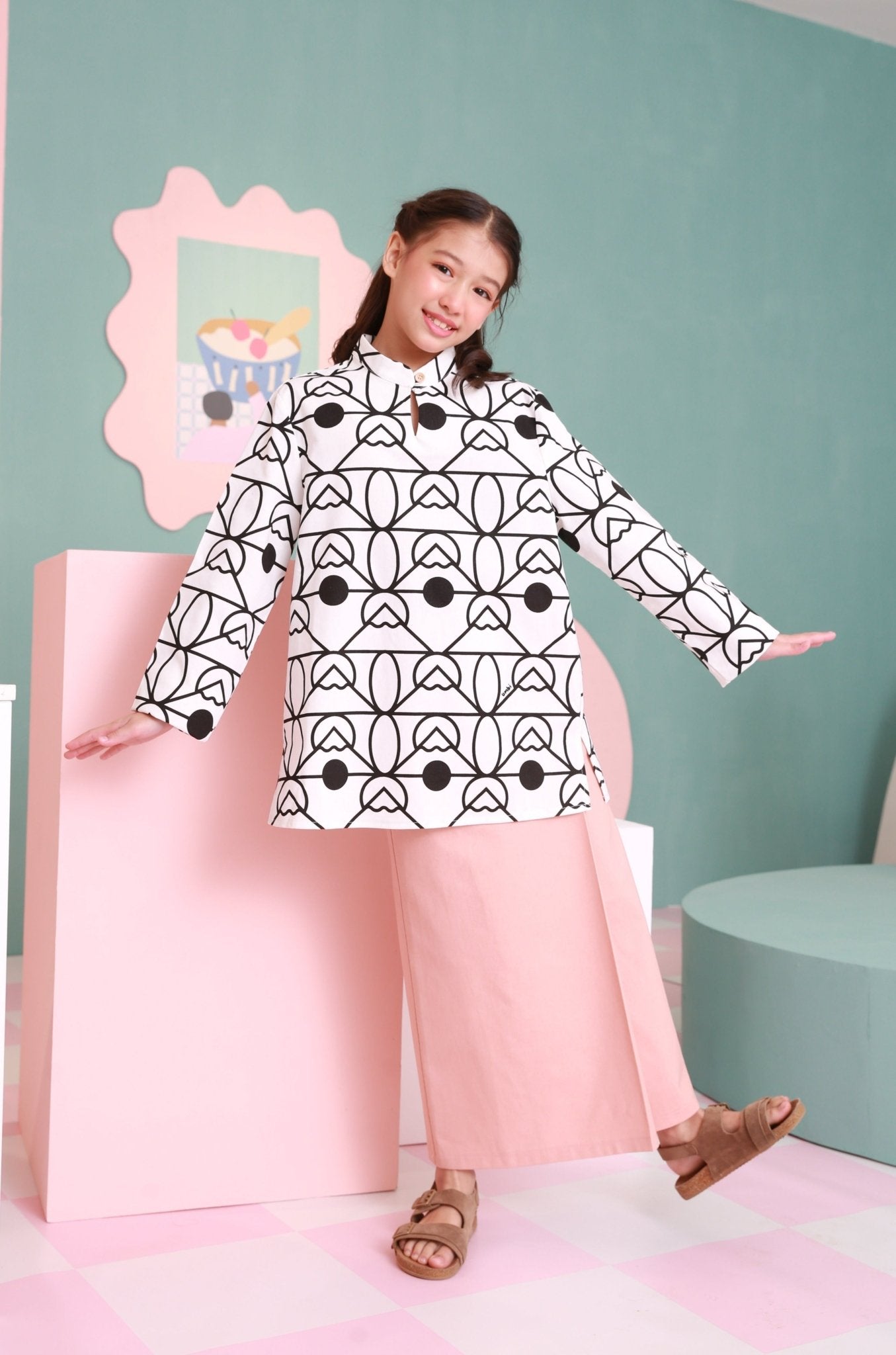 The Nikmat Collection Girl Mandarin Collar Kurung Top Fuji Print - Umbi