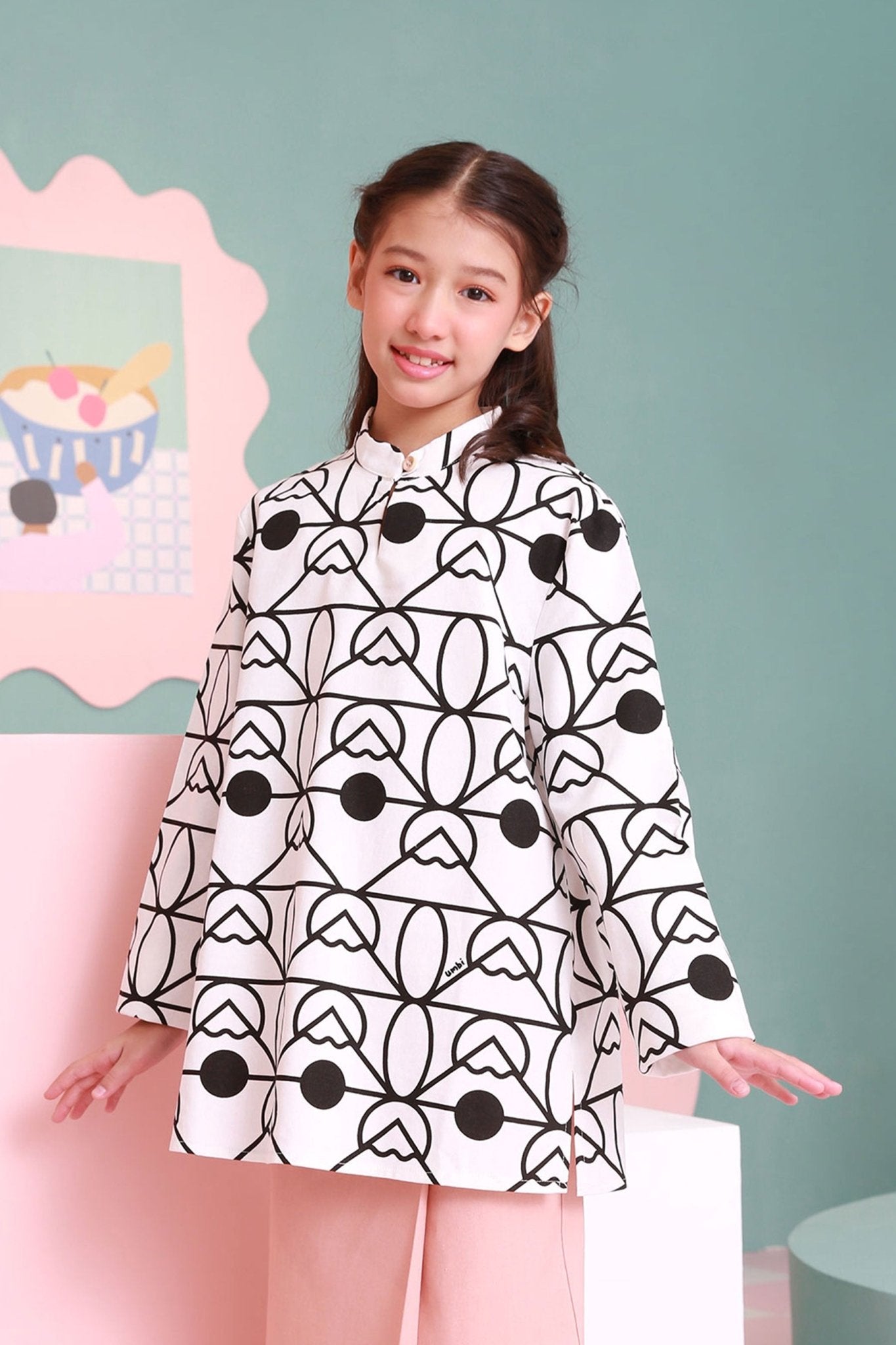 The Nikmat Collection Girl Mandarin Collar Kurung Top Fuji Print - Umbi