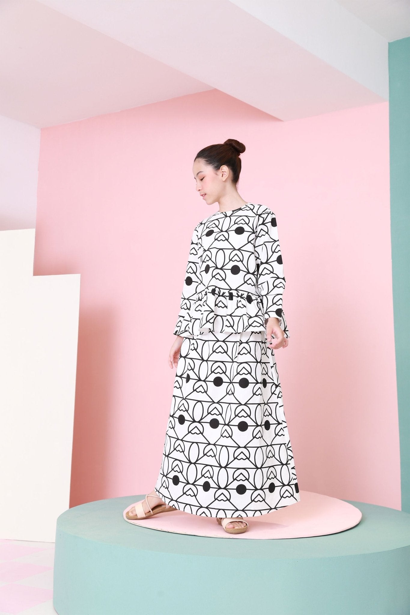 The Nikmat Collection Girl Petit Ruffle Blouse Fuji Print - Umbi