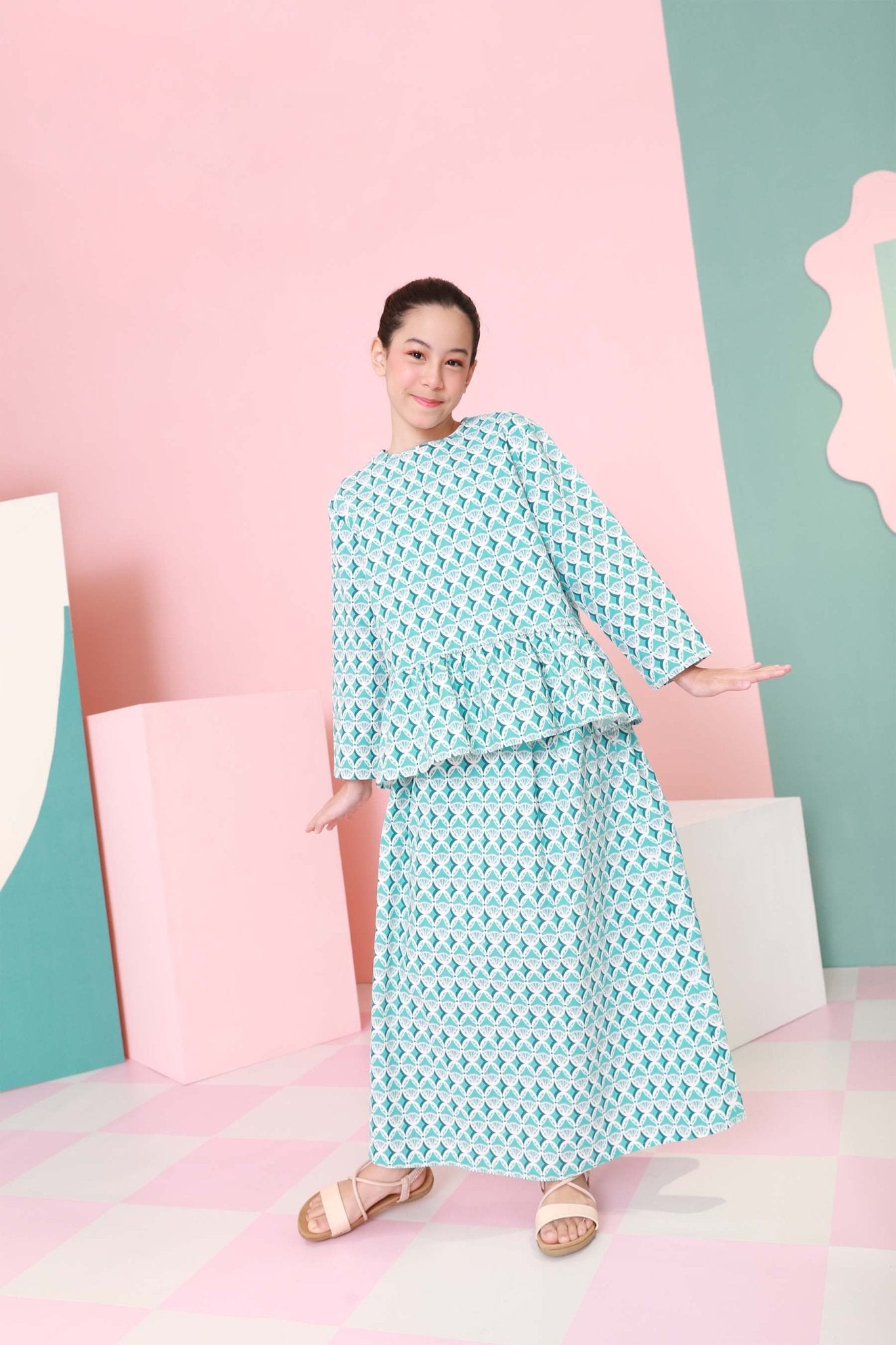 The Nikmat Collection Girl Petit Ruffle Blouse Mint Drops Print - Umbi