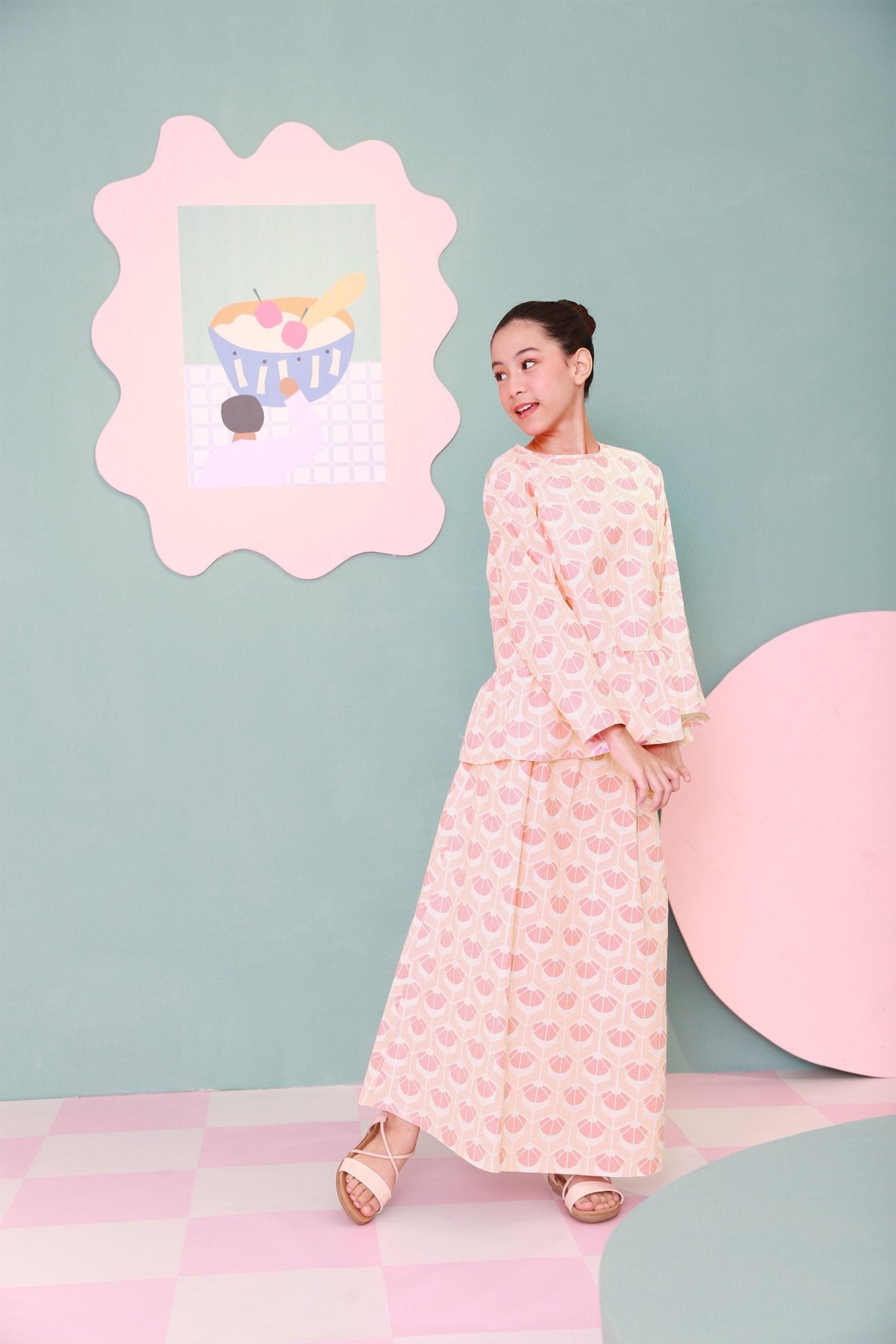The Nikmat Collection Girl Teacup Skirt Cupcake Print - Umbi