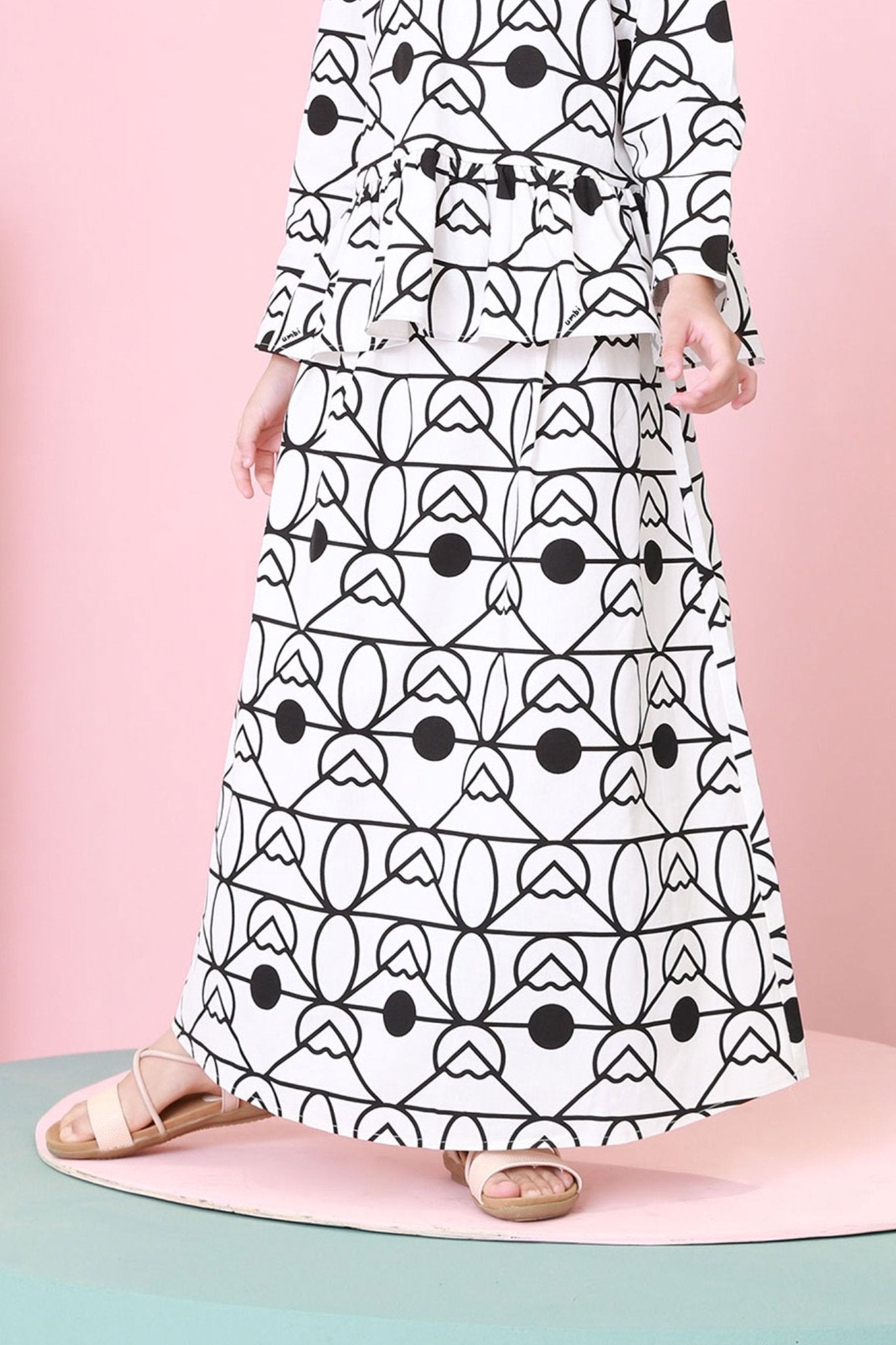 The Nikmat Collection Girl Teacup Skirt Fuji Print - Umbi