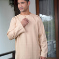 The Nikmat Collection Men Kurta Checked Caramel - Umbi