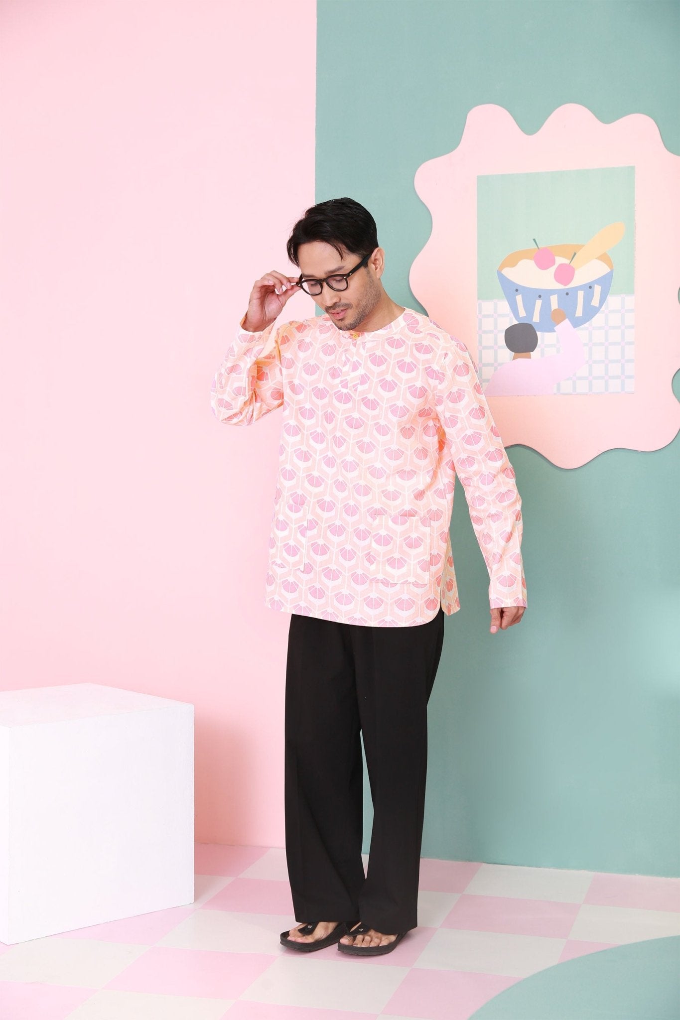 The Nikmat Collection Men Modern Teluk Belanga Cupcake Print - Umbi