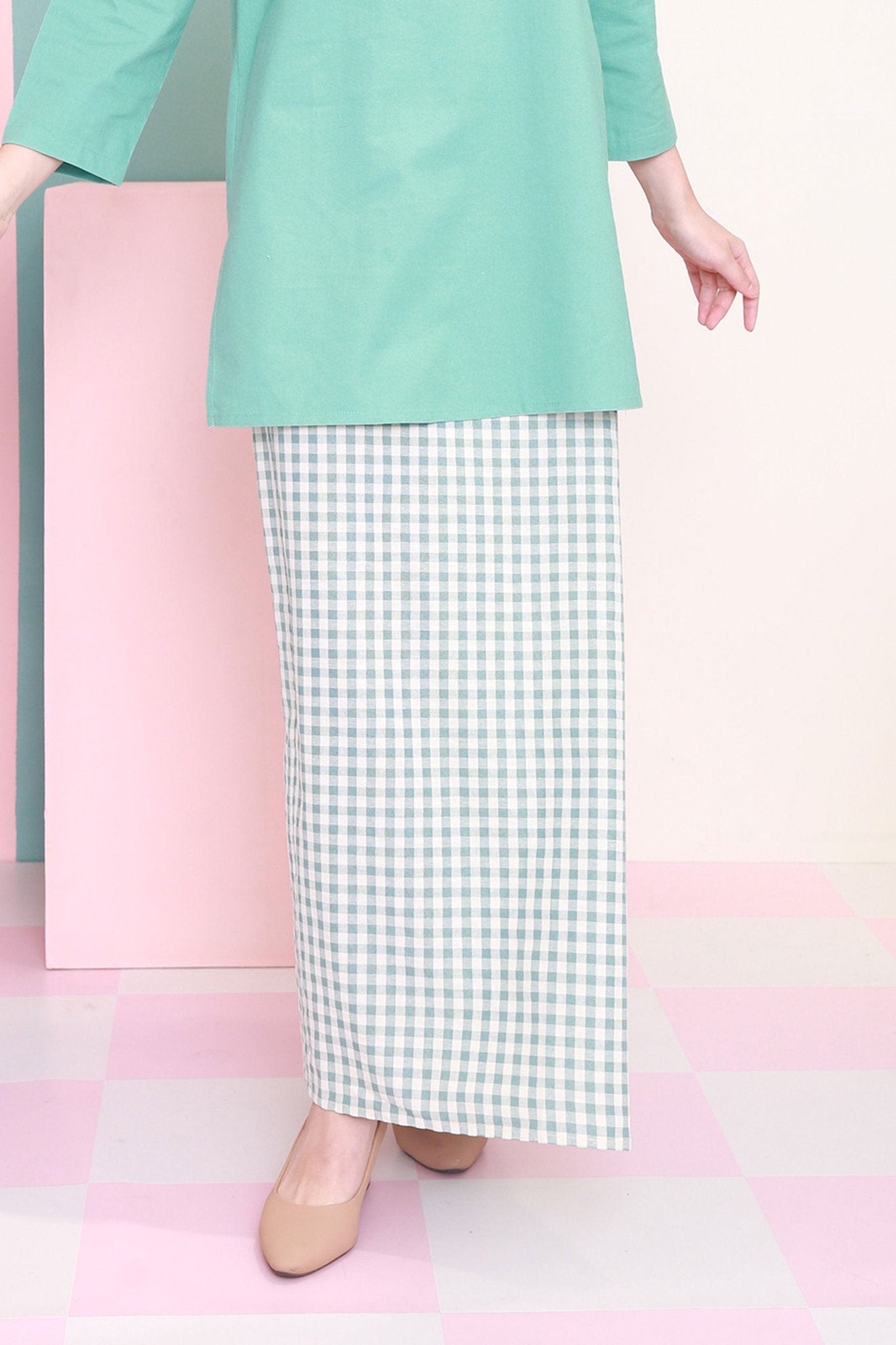 The Nikmat Collection Women Classic Skirt Checked Tiffany - Umbi