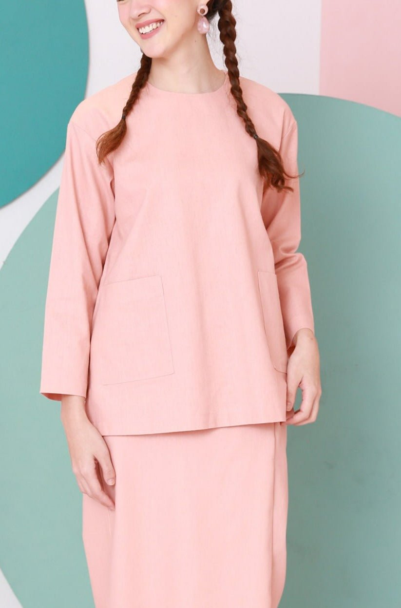 The Nikmat Collection Women Pair Pockets Boxy Blouse Blush - Umbi
