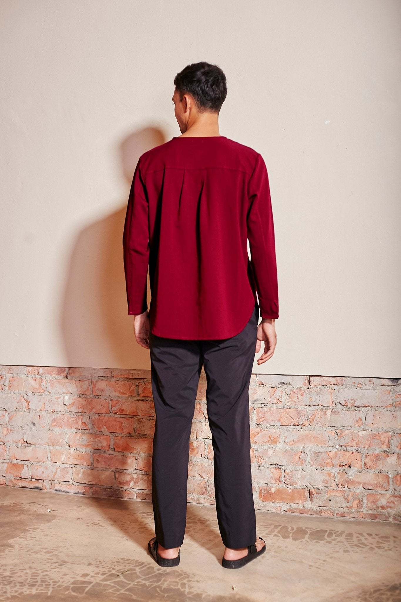 The Nostalgia Men Kurta Maroon - Umbi