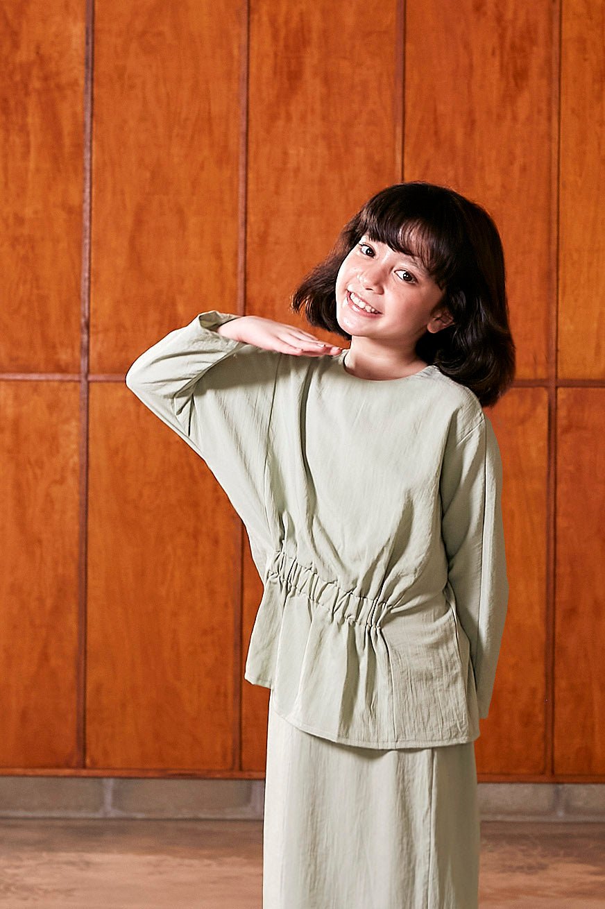 The Nostalgia Ruched Top Matcha Green - Umbi