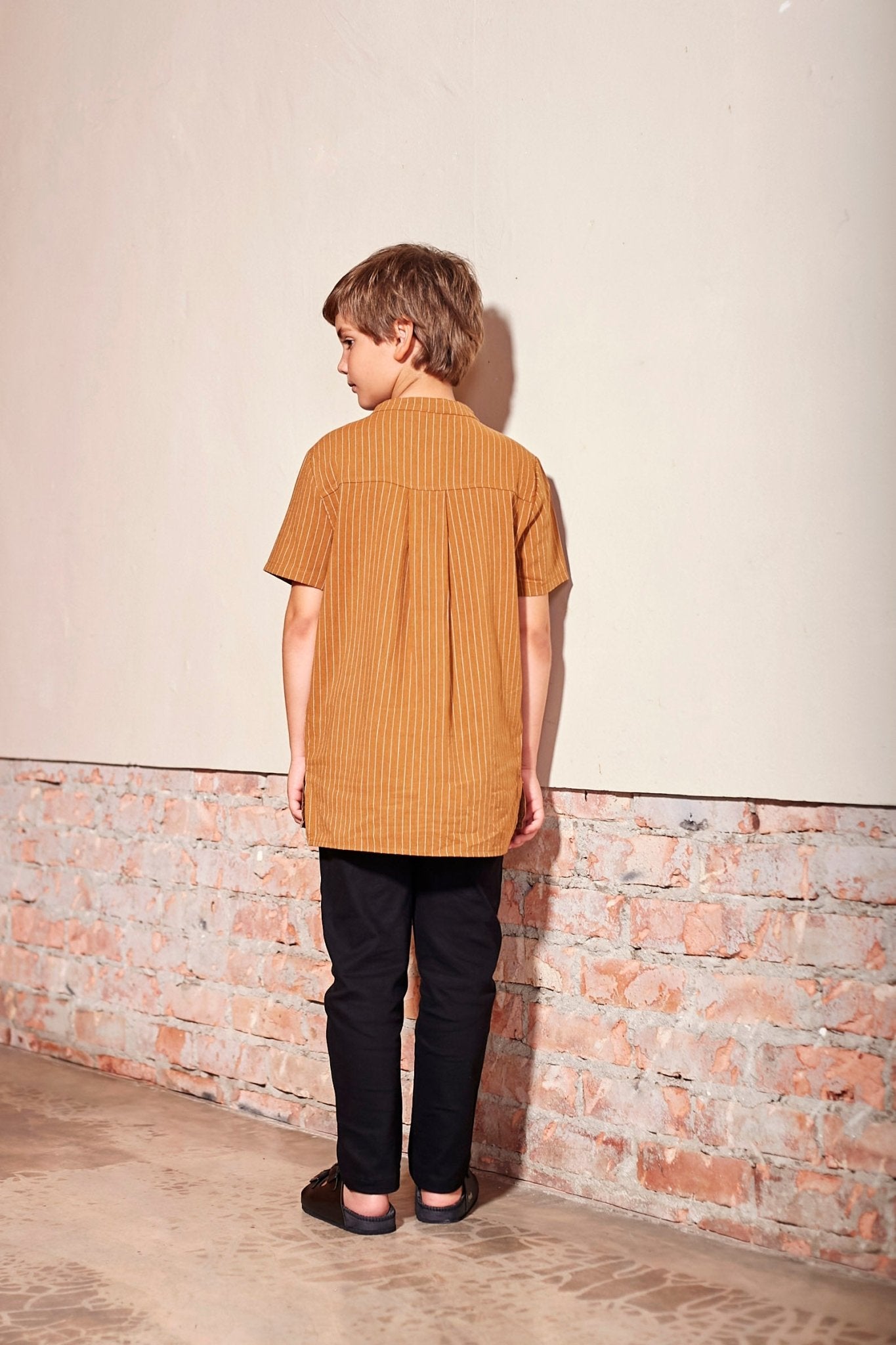 The Nostalgia Short Sleeves Shirt Brown Stripes - Umbi