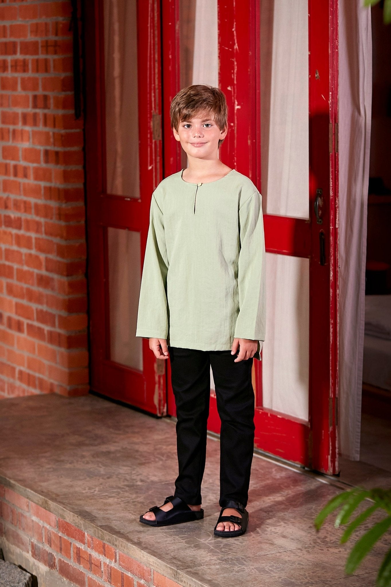 The Nostalgia Teluk Belanga Top Matcha Green - Umbi