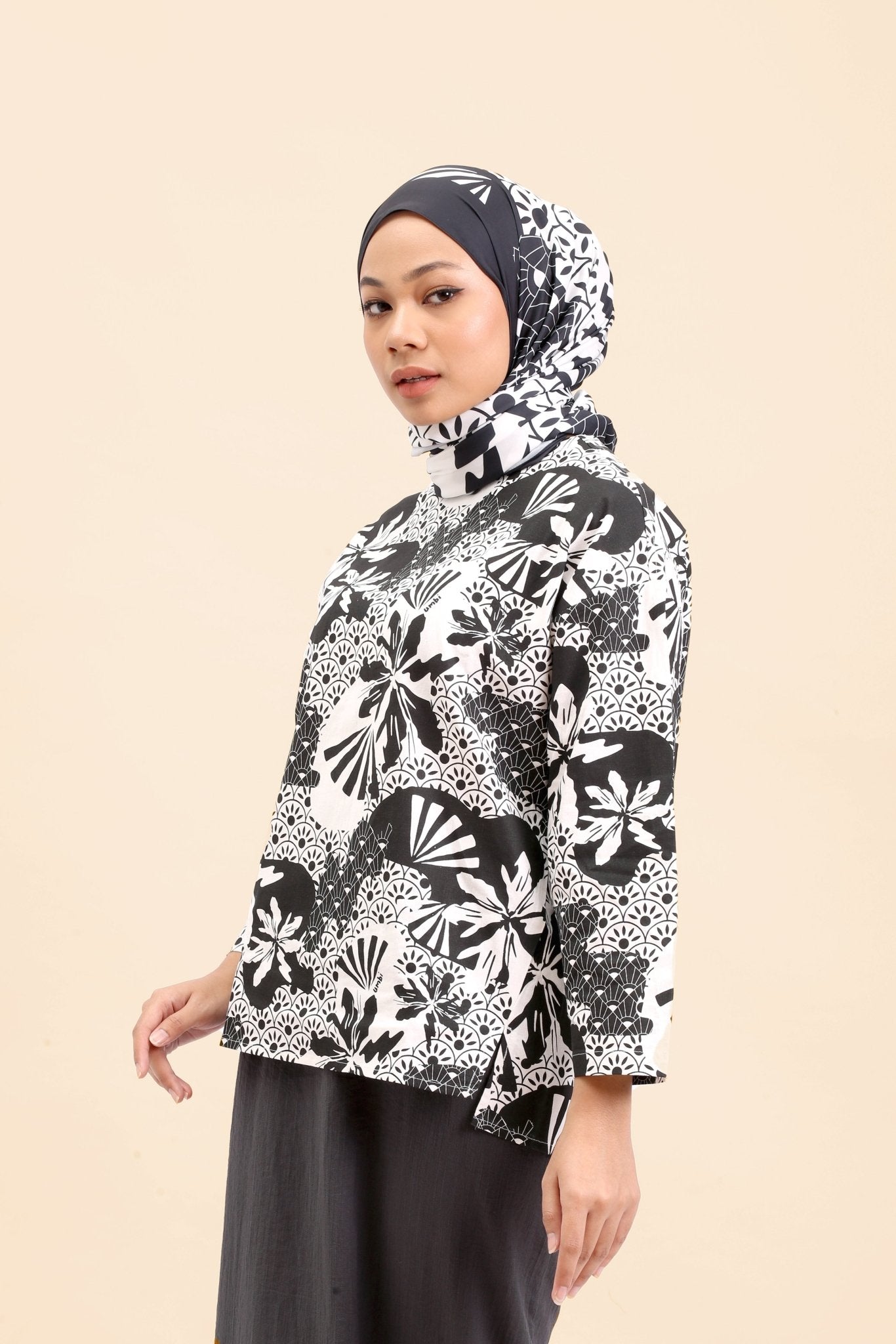 The Nostalgia Women Boxy Blouse Semenanjung - Umbi