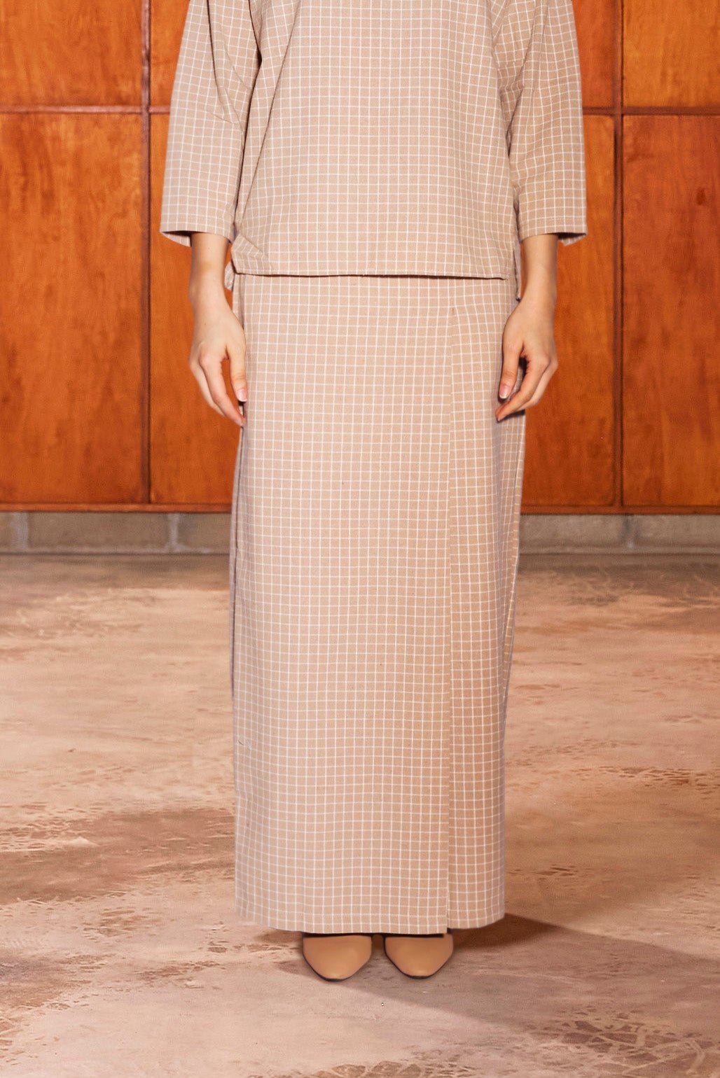 The Nostalgia Women Classic Skirt Checked Sand - Umbi