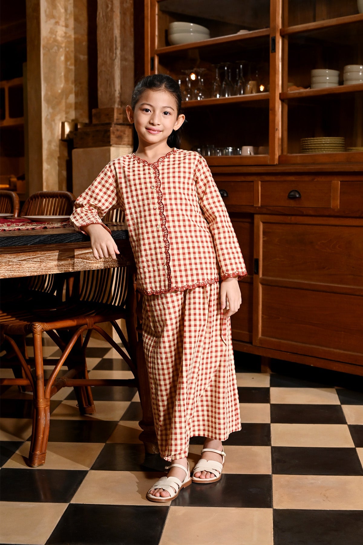 The Nusantara Collection Girl Instant Pareo Skirt Checked Red - Umbi