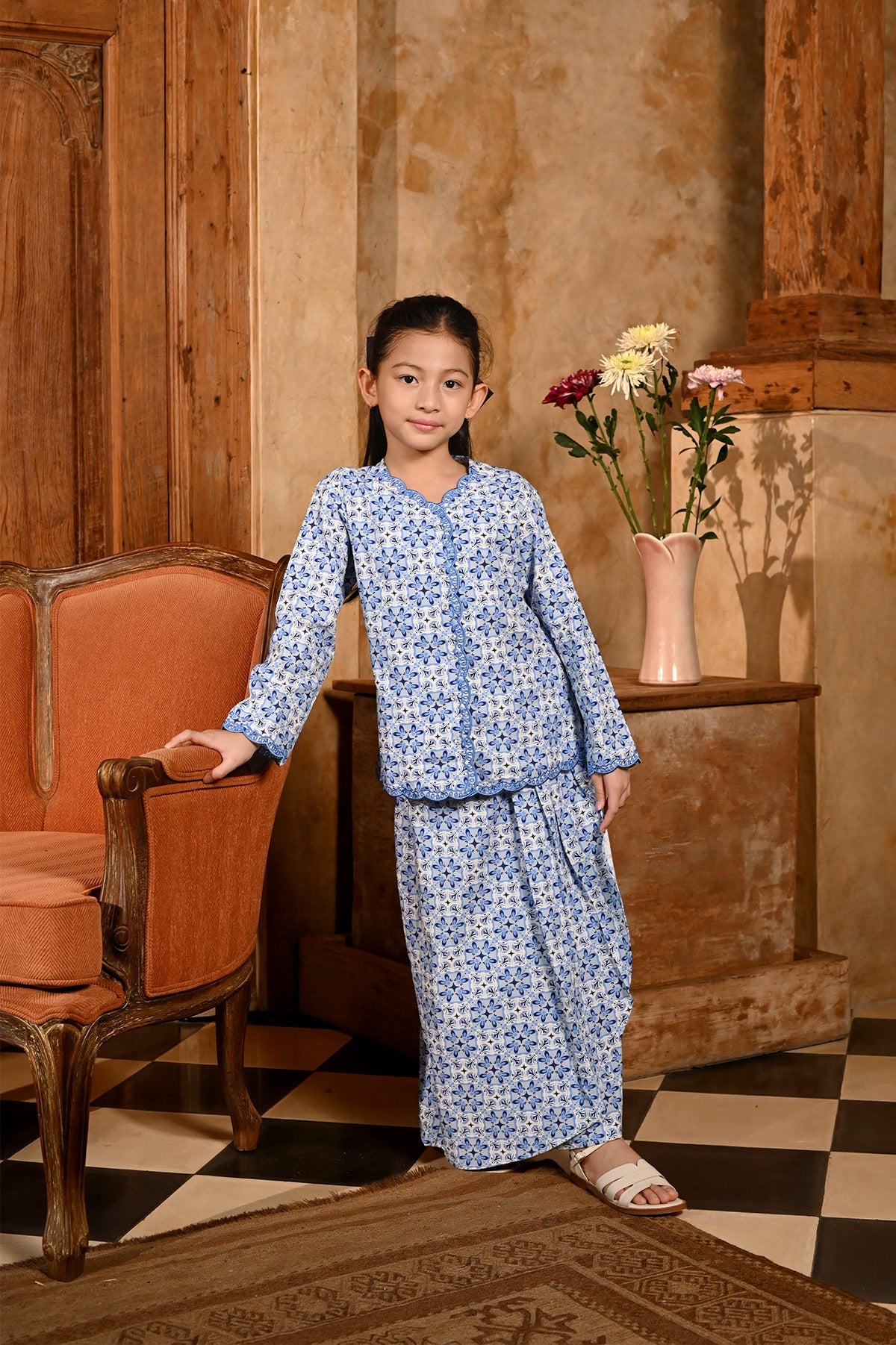 The Nusantara Collection Girl Kebaya Top with Embroidery Siang Print - Umbi