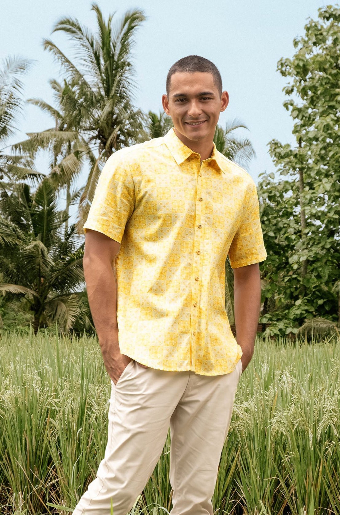 The Nusantara Collection Men Holiday Shirt Sinar Print - Umbi