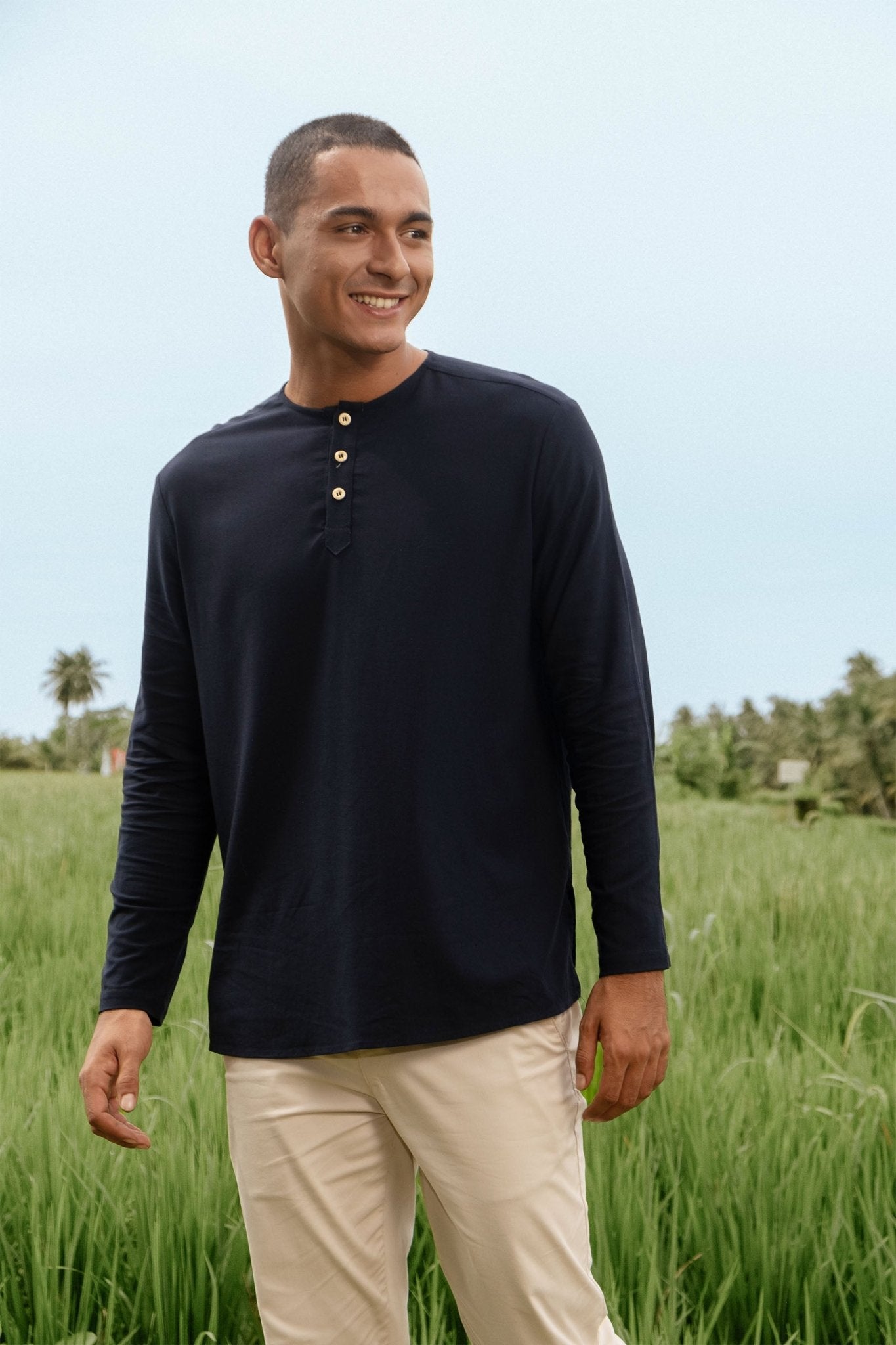 The Nusantara Collection Men Long Sleeve Kurta Navy Blue - Umbi