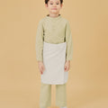 The Oasis Boy Sampin White - Umbi