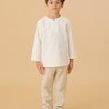 The Oasis Boy Teluk Belanga White - Umbi