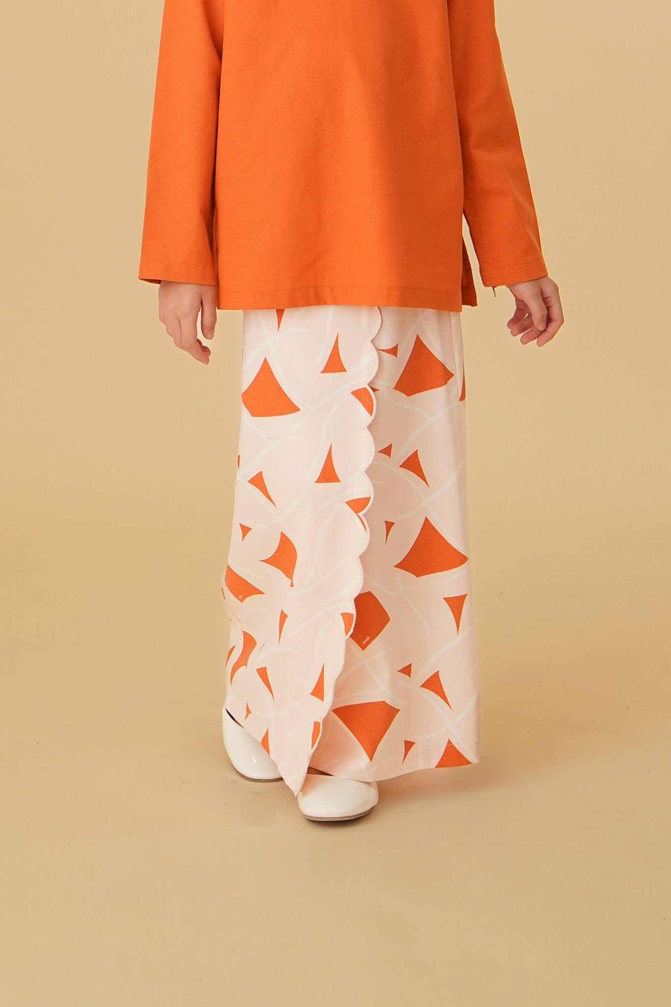 The Oasis Girl Classic Skirt with Scallop Embroidery Desert Print - Umbi