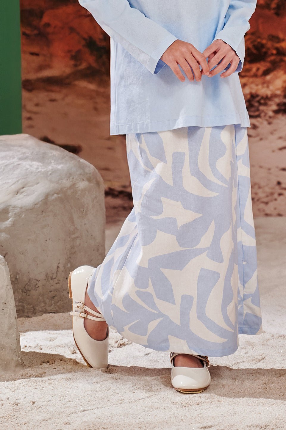The Oasis Girl Column Skirt with Back Pleats Mirage Print - Umbi