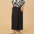 The Oasis Women Classic Skirt Black - Umbi