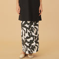 The Oasis Women Classic Skirt with Scallop Embroidery Shadow Print - Umbi