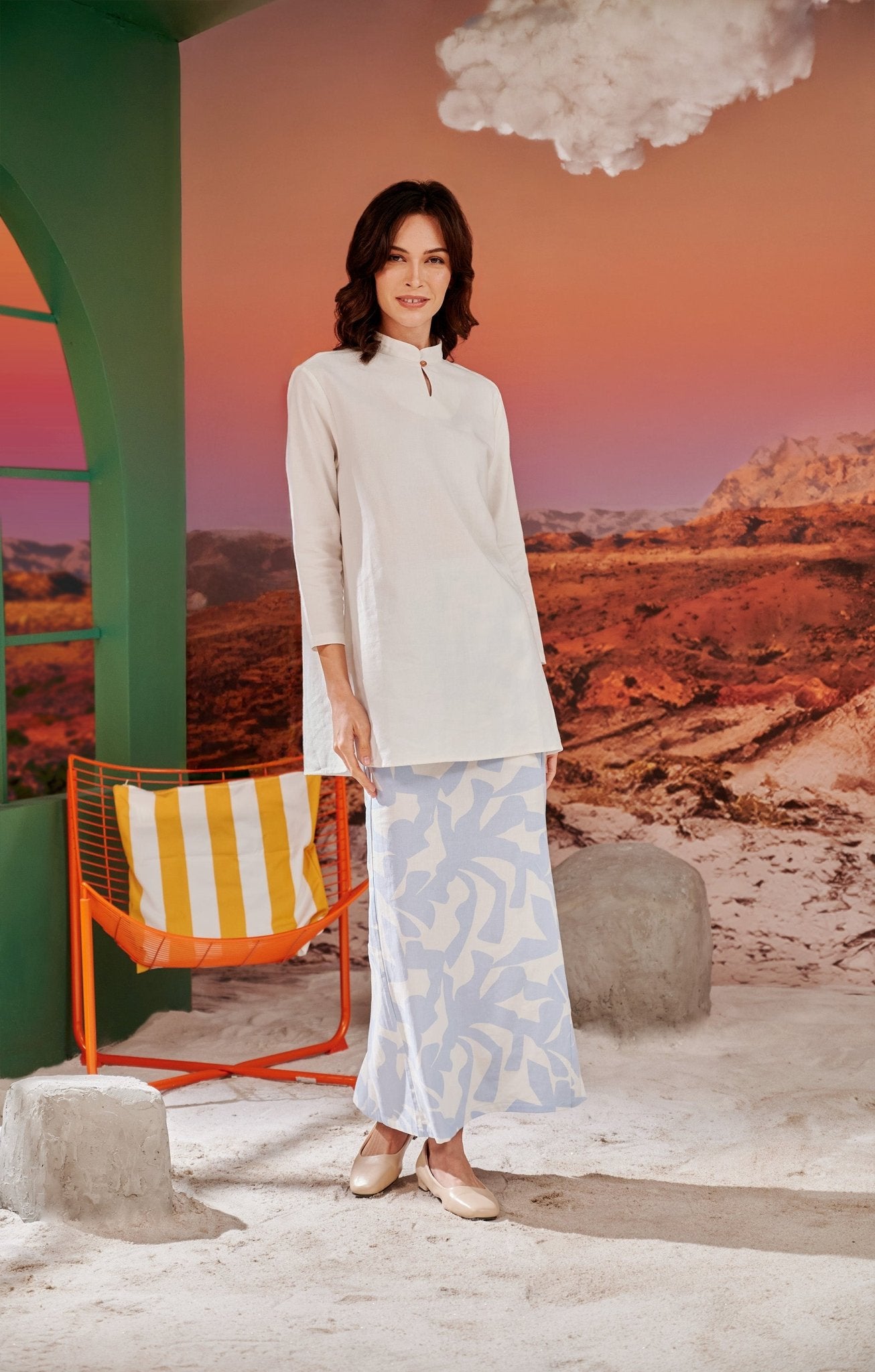 The Oasis Women Column Skirt with Back Pleats Mirage Print - Umbi