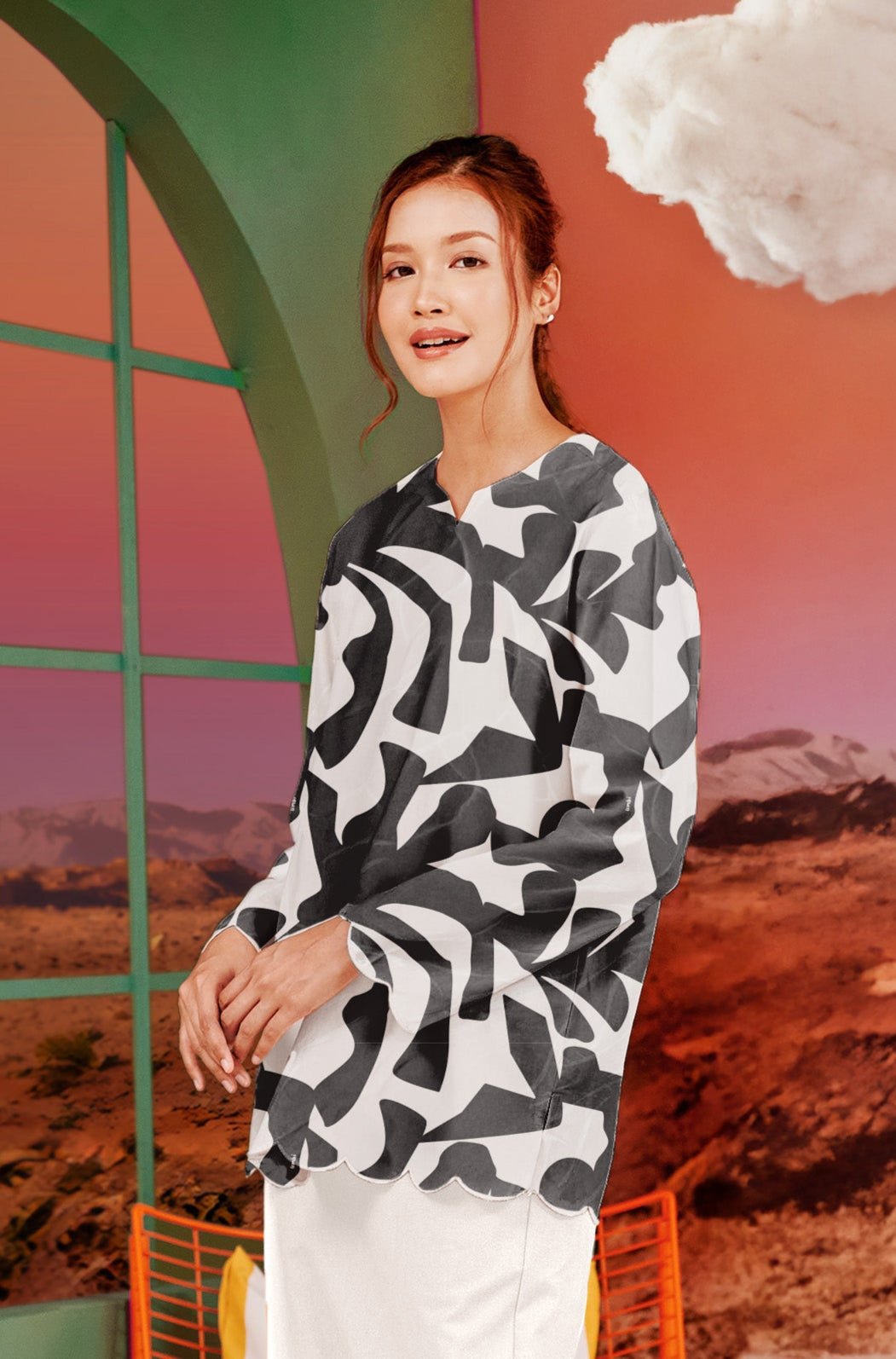 The Oasis Women Kurung Top with Scallop Embroidery Shadow Print - Umbi