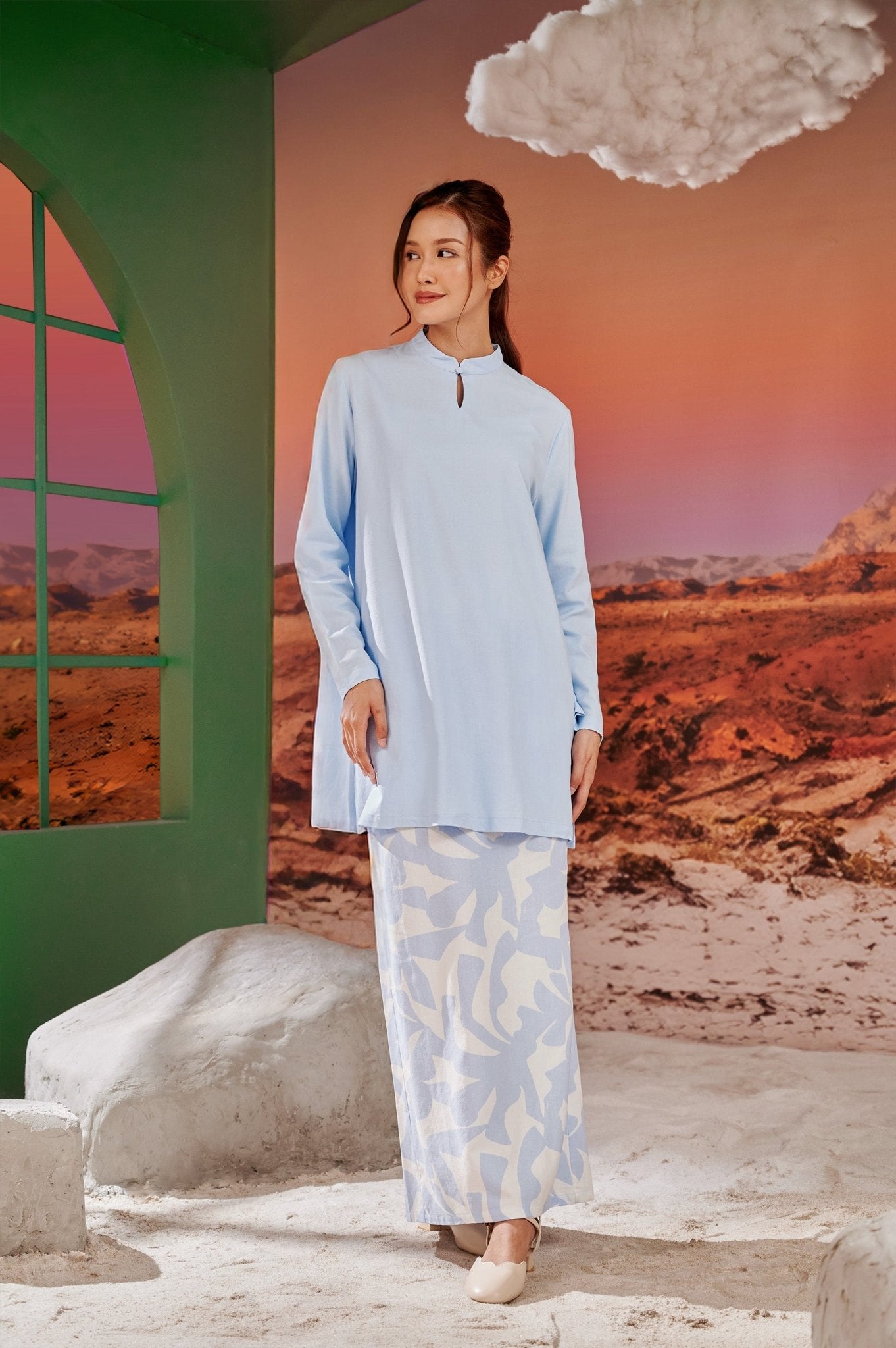The Oasis Women Mandarin Collar Kurung Top Sky Blue - Umbi