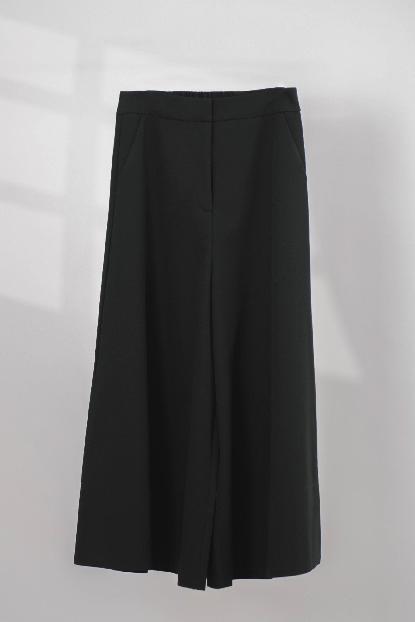 The Office Runway Women Flare Cut Pants Black - Umbi