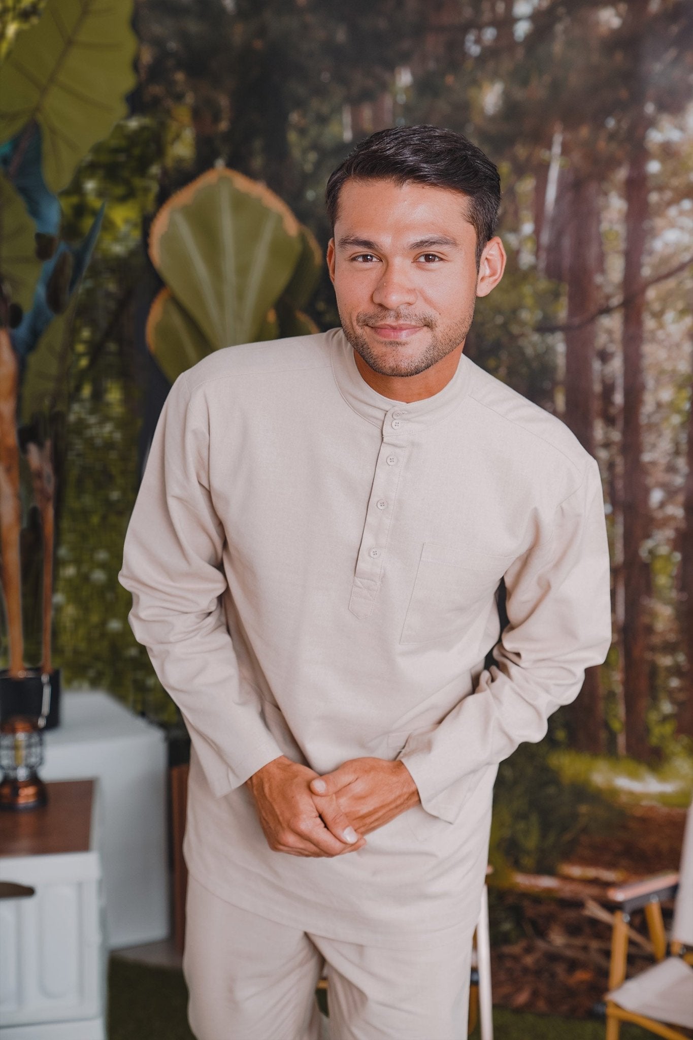The Rimba Raya Men Baju Melayu Set Sand - Umbi