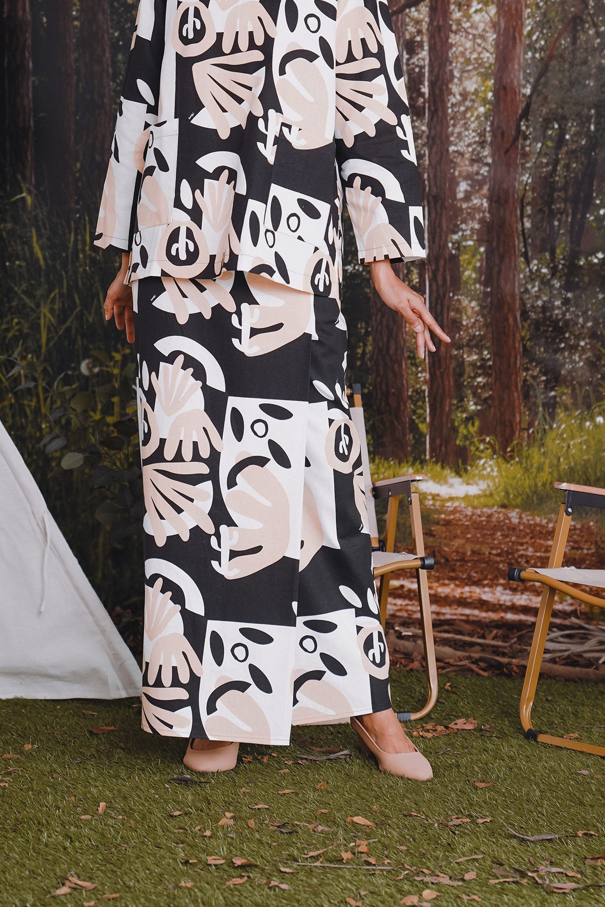 The Rimba Raya Women Classic Skirt Cempaka Print - Umbi
