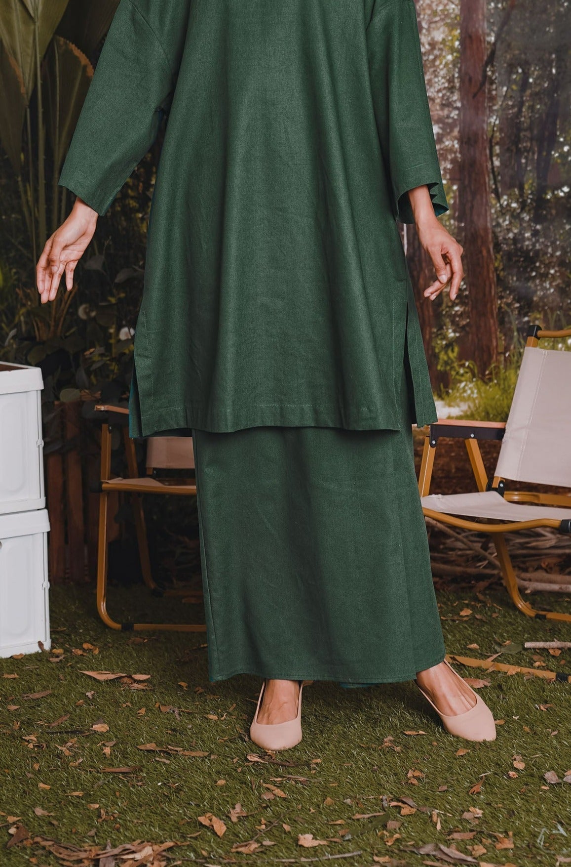 The Rimba Raya Women Classic Skirt Dark Green - Umbi