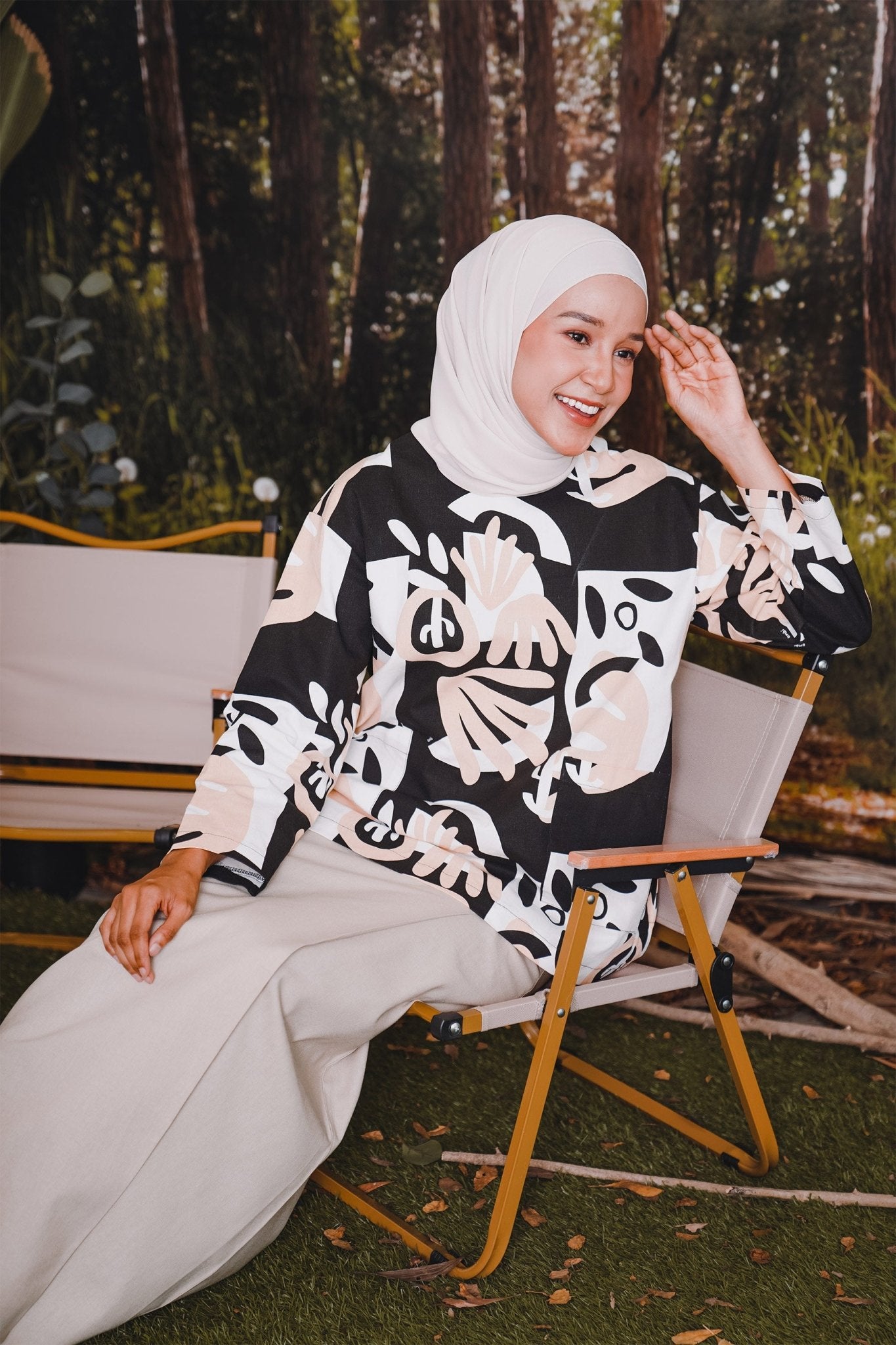 The Rimba Raya Women Pair Pockets Boxy Blouse Cempaka Print - Umbi