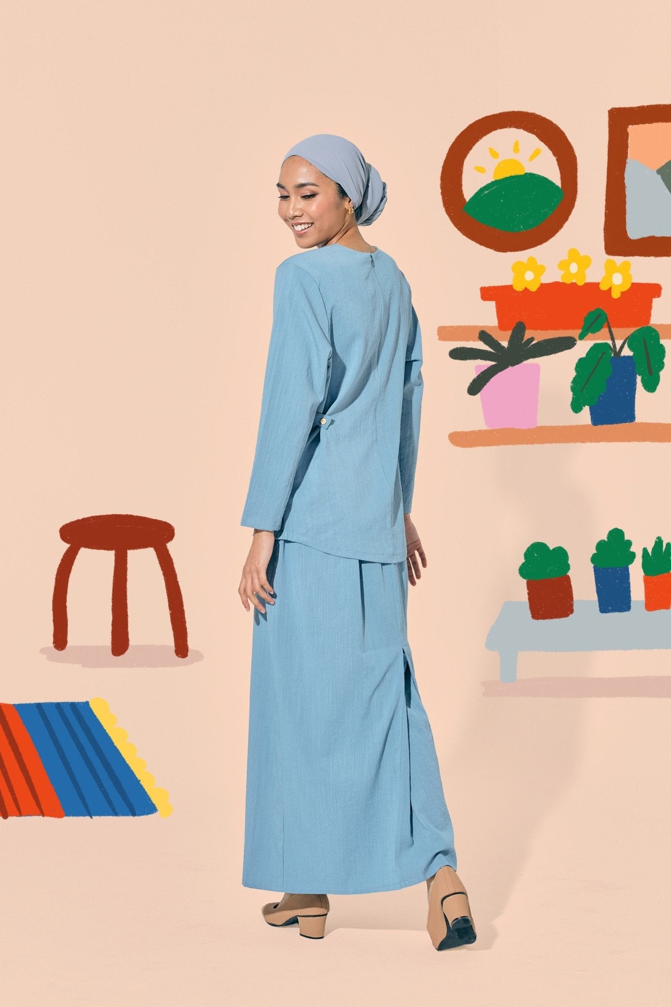 The Ruma Riang Women Kebaya Top Blue - Umbi
