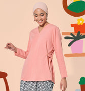 The Ruma Riang Women Kebaya Top Salmon - Umbi