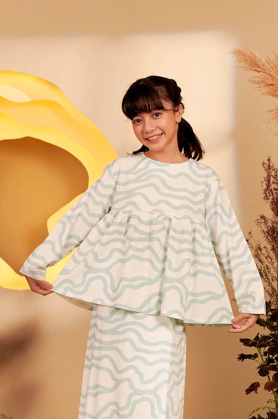 The Secret Garden Girl Ruffle Blouse Wave Print - Umbi