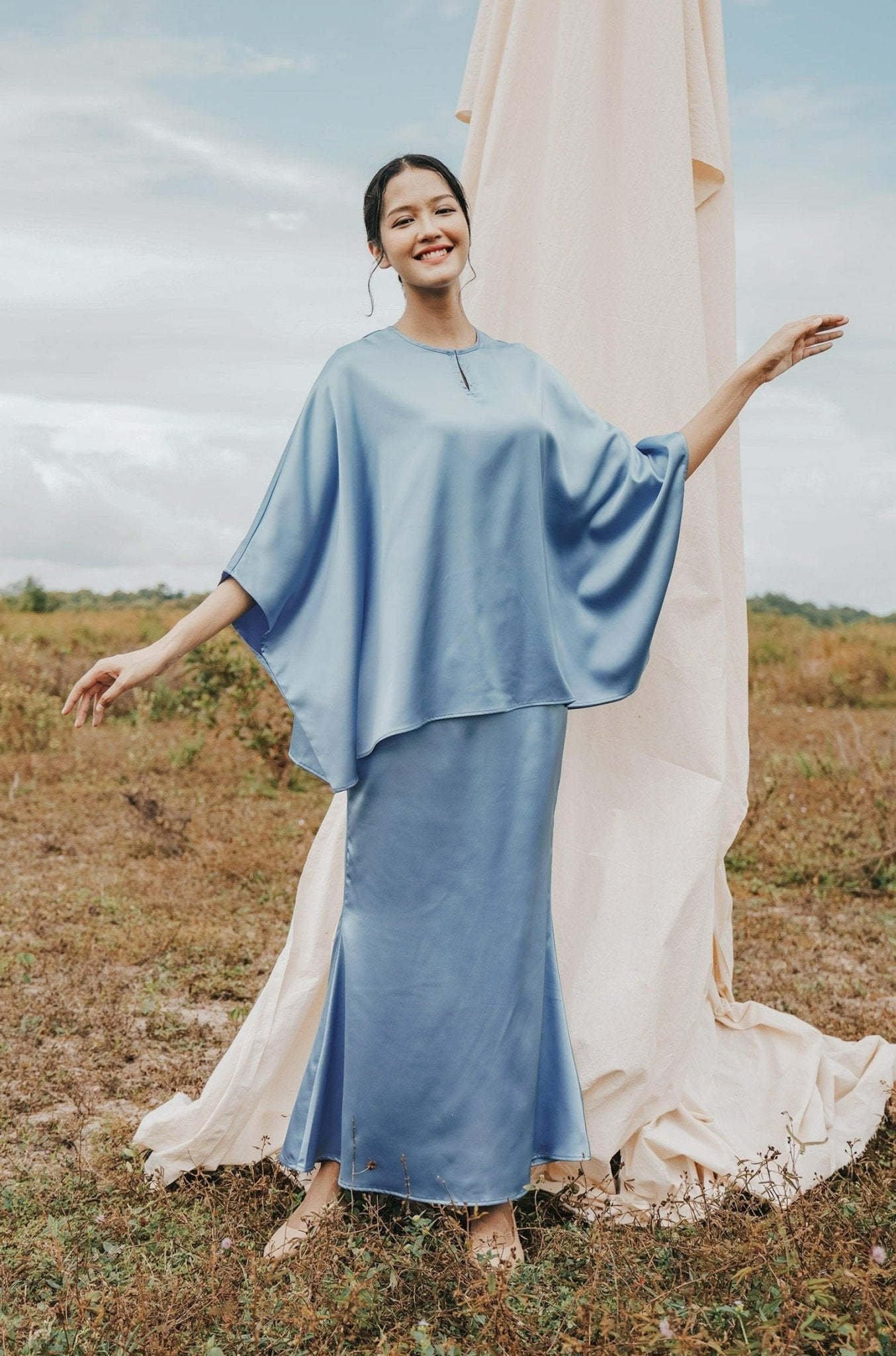 The Shawwal Collection Women Kaftan Blouse Pigeon Blue Satin - Umbi
