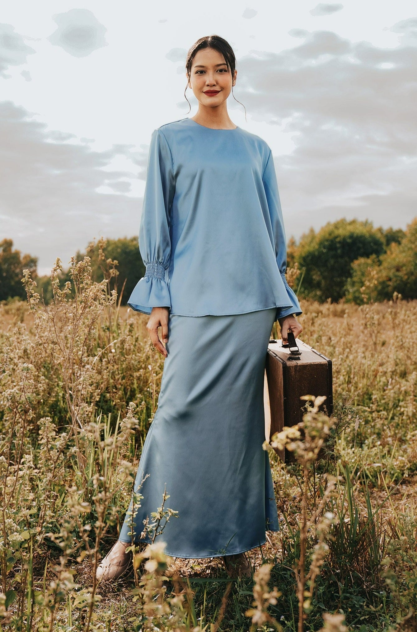 The Shawwal Collection Women Mermaid Skirt Pigeon Blue Satin - Umbi