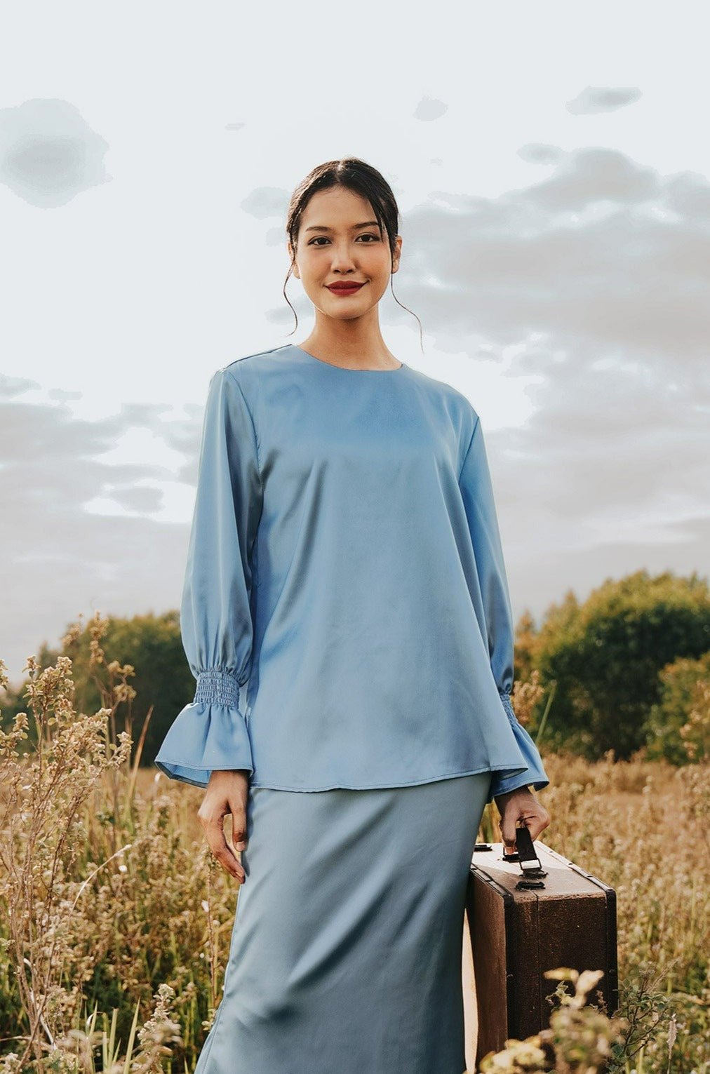 The Shawwal Collection Women Ruffle Sleeves Blouse Pigeon Blue Satin - Umbi