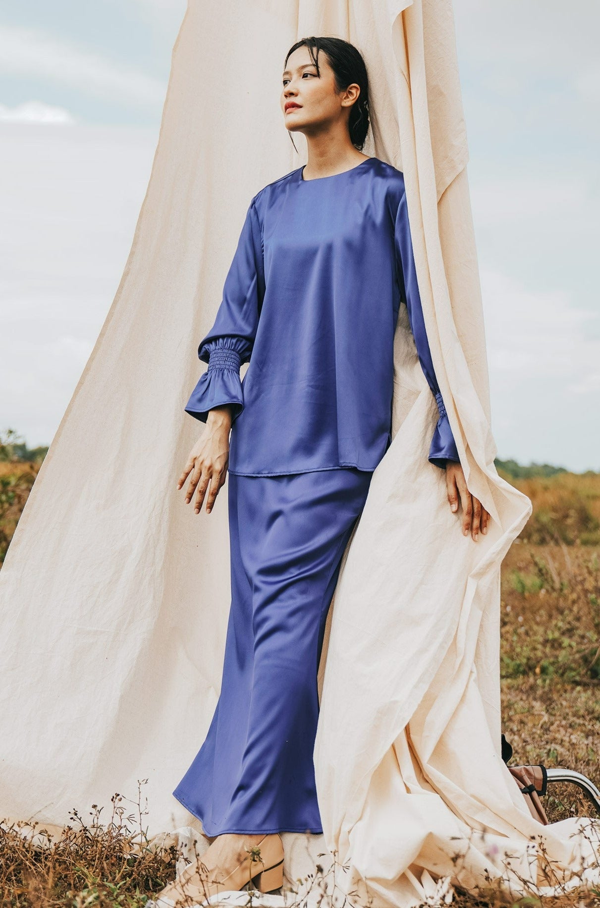 The Shawwal Collection Women Ruffle Sleeves Blouse Royal Blue Satin - Umbi