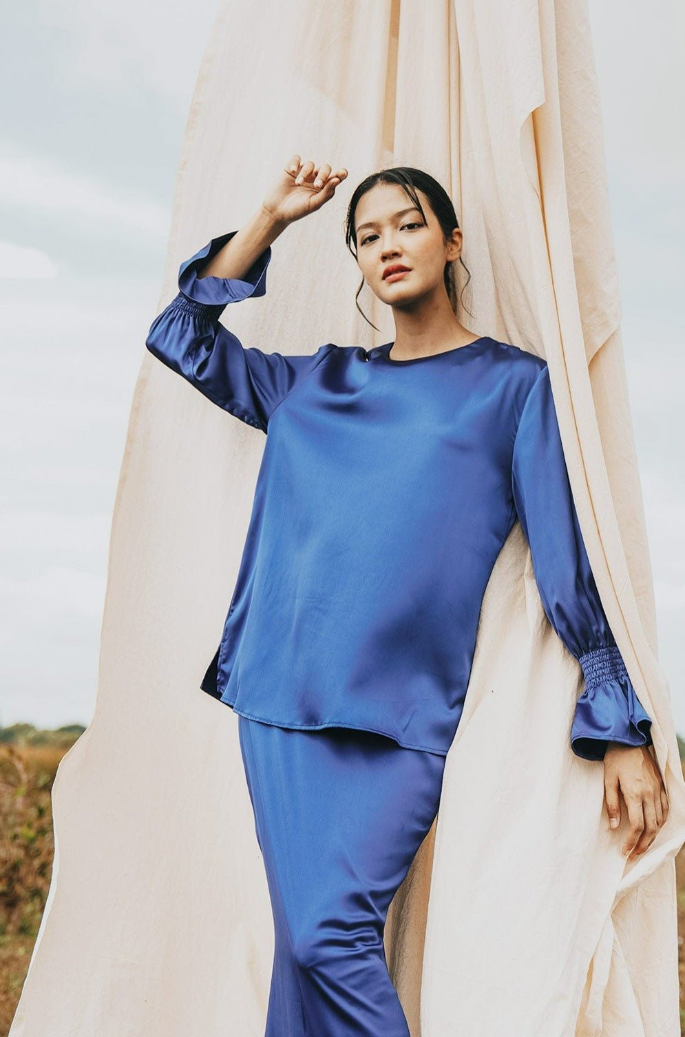 The Shawwal Collection Women Ruffle Sleeves Blouse Royal Blue Satin - Umbi
