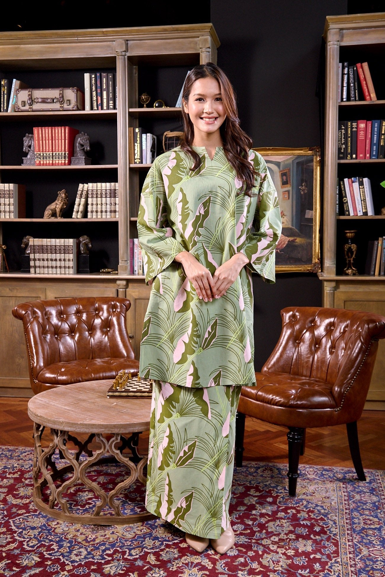 The Warisan Raya Women Long Kurung Estate Print - Umbi