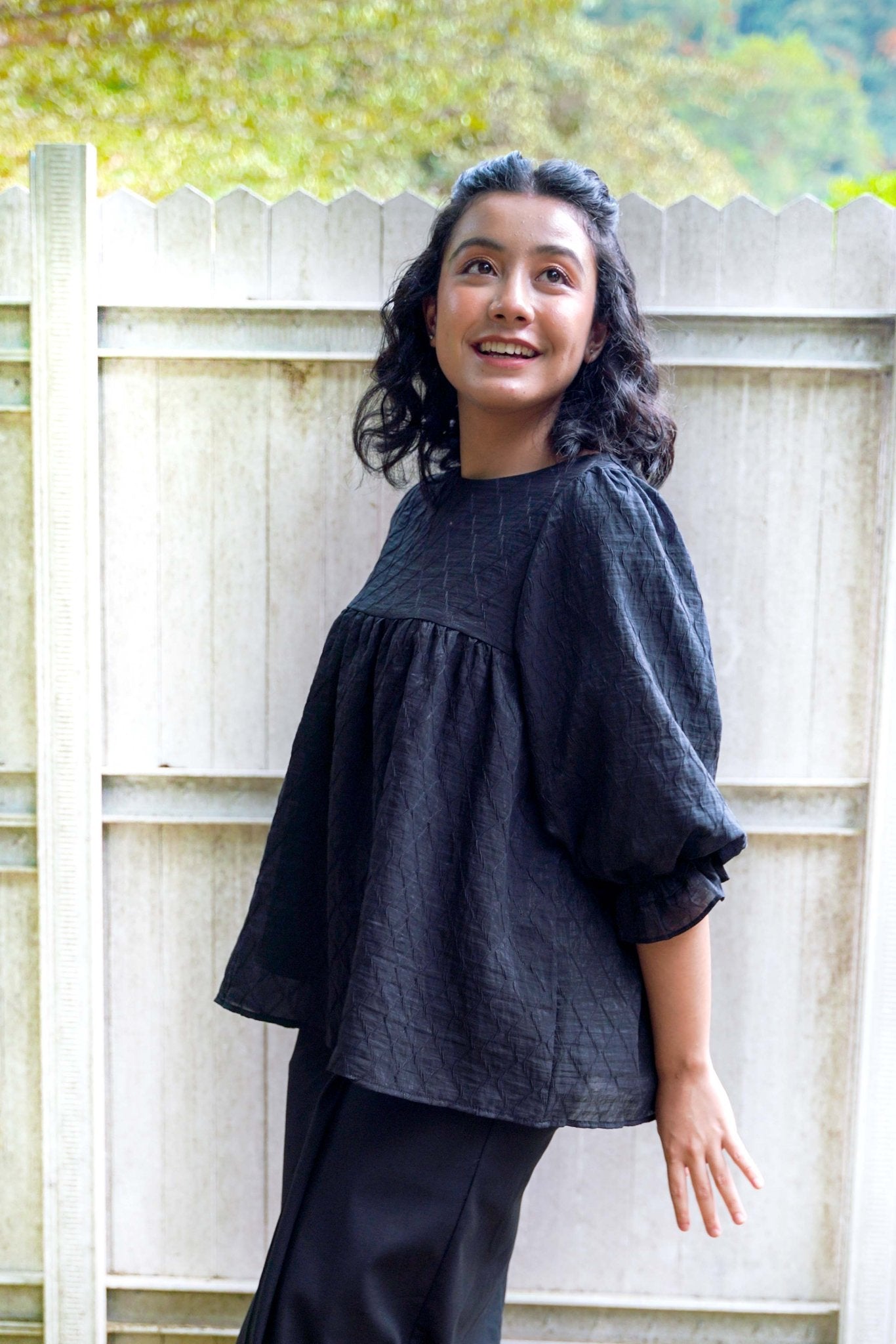 Women Alice Blouse in Black - Umbi