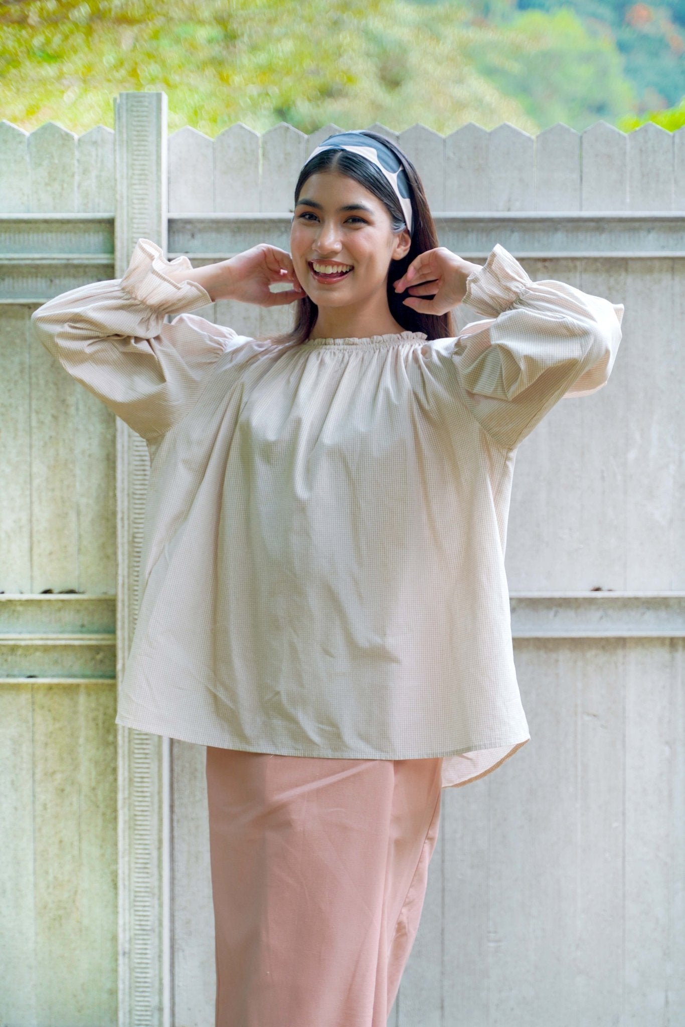 Women Dinah Blouse in Checked Beige - Umbi