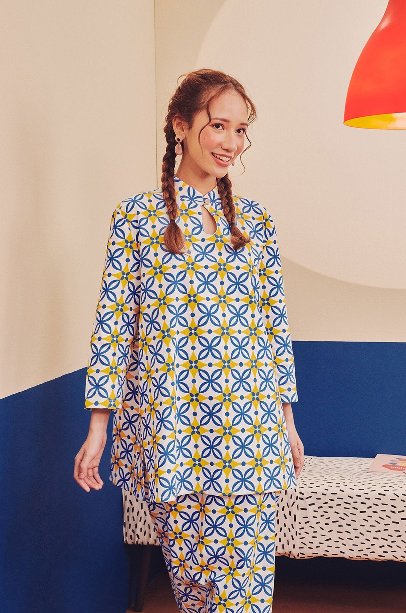 Women Mandarin Collar Kurung Blouse Popcorn Print - Umbi