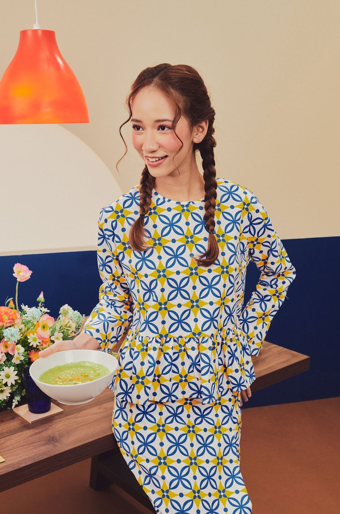 Women Petit Ruffle Blouse Popcorn Print - Umbi