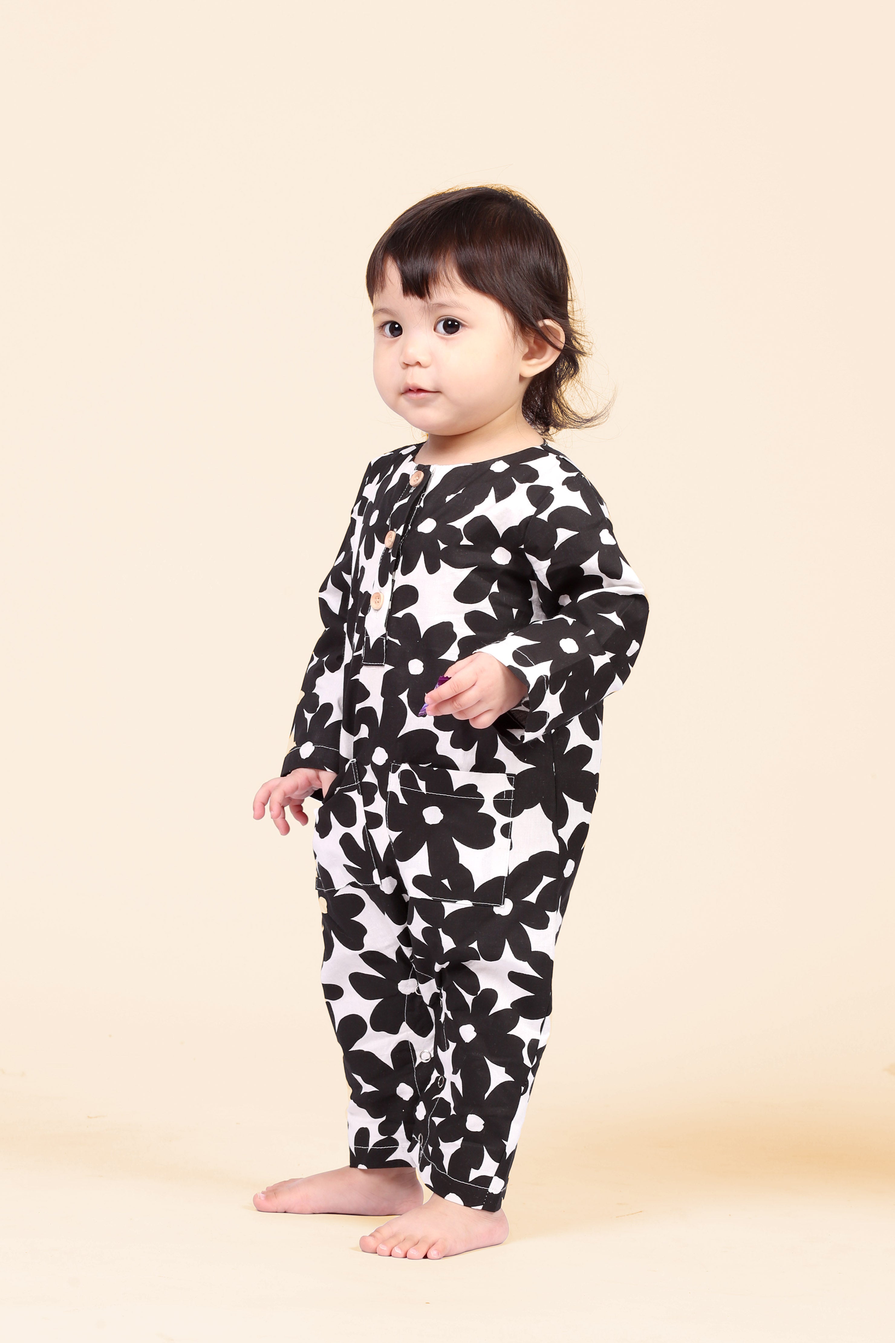 The Ruma Riang Pair Pockets Baby Jumpsuit Daisy