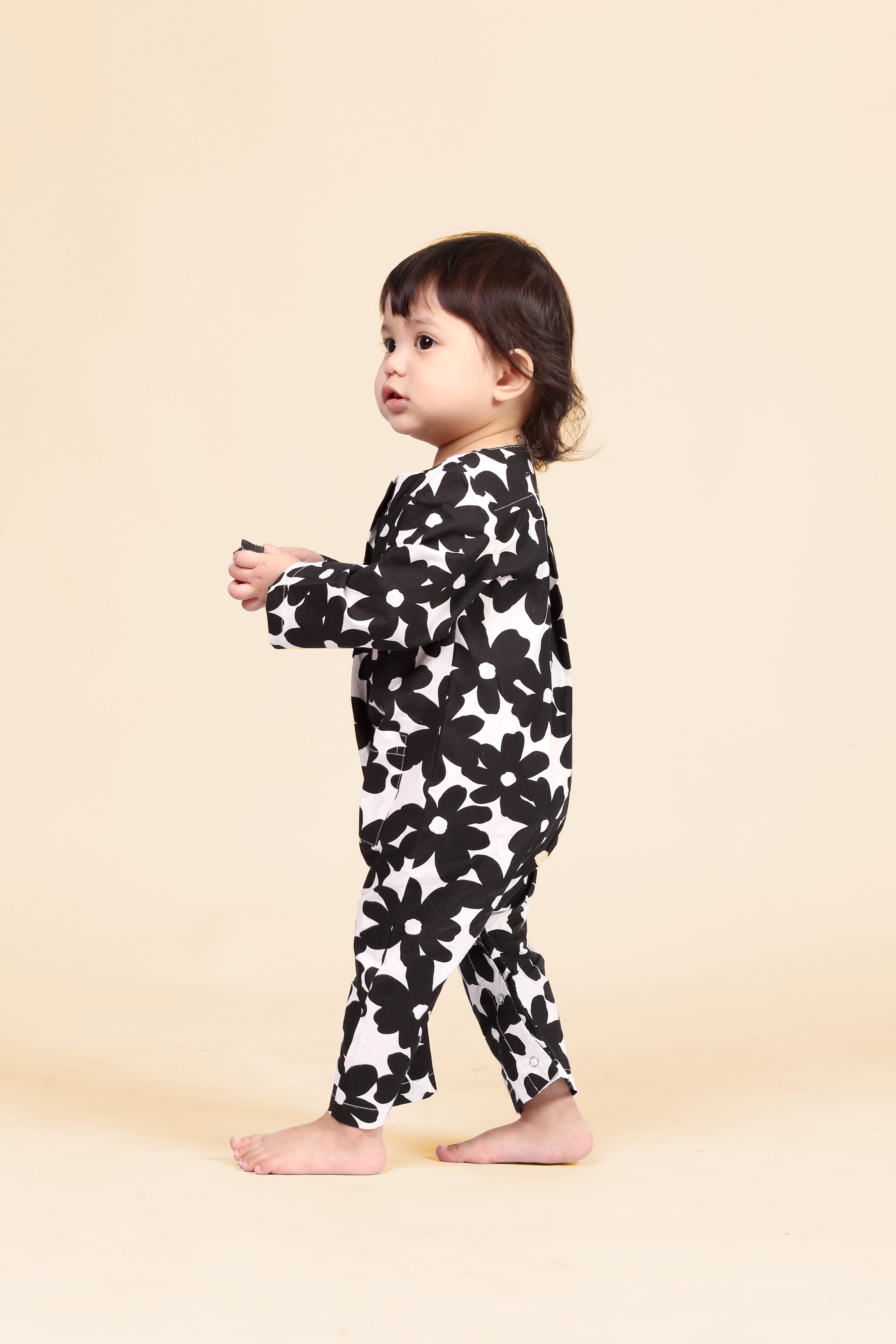 The Ruma Riang Pair Pockets Baby Jumpsuit Daisy